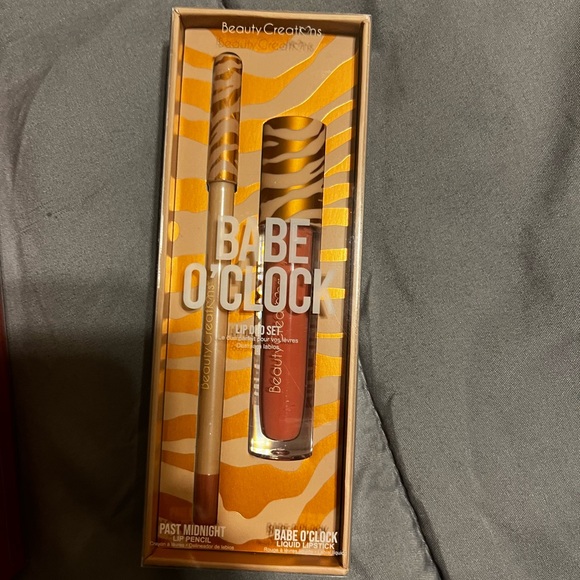 Beauty Creations Other - Beauty Creations set